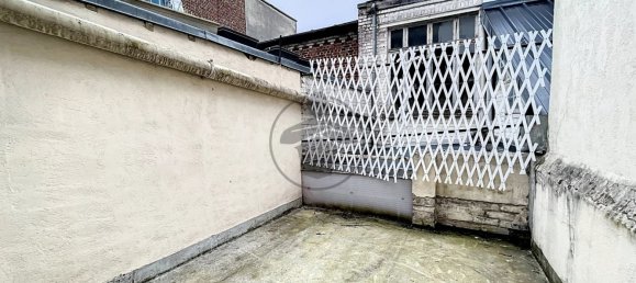 2 bedrooms Building in Saint-Quentin, France No. 155004 16