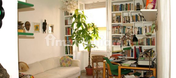 Квартира с 2 спальнями в Рим, Италия № 377266 3