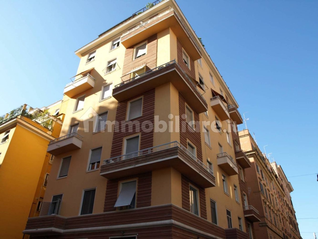 Квартира с 2 спальнями в Рим, Италия № 377266