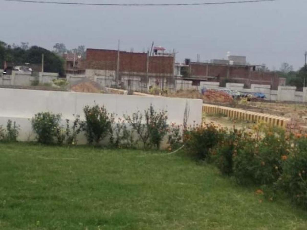  Land in Lucknow, India No. 31651