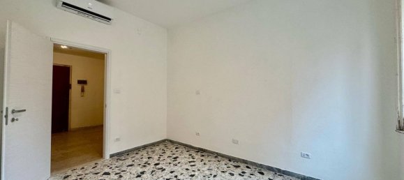 3 Schlafzimmer Wohnung in Mantua, Italy, Nr. 381843 16