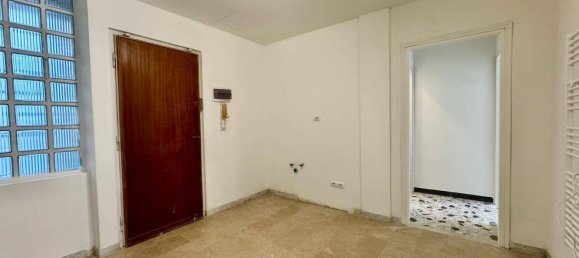 3 Schlafzimmer Wohnung in Mantua, Italy, Nr. 381843 3