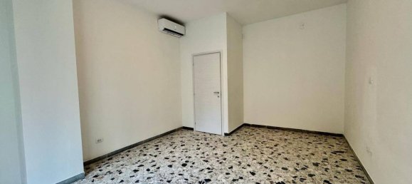 3 Schlafzimmer Wohnung in Mantua, Italy, Nr. 381843 10