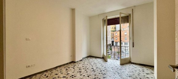 3 Schlafzimmer Wohnung in Mantua, Italy, Nr. 381843 7