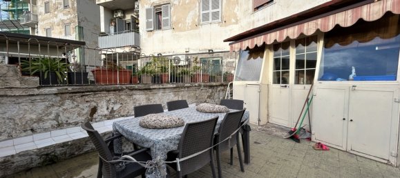 5غرفة شقة في Naples, Italy رقم 57157 10