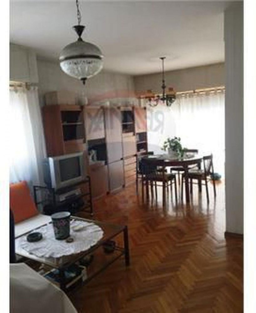 Apartamento de 3 dormitorios en Buenos Aires, Argentina No. 97418
