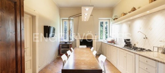 6 bedrooms Villa in Brescia, Italy No. 104991 10