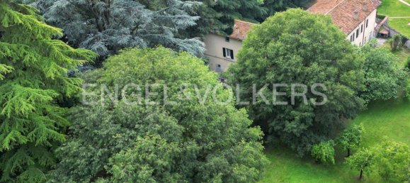 6 bedrooms Villa in Brescia, Italy No. 104991 3