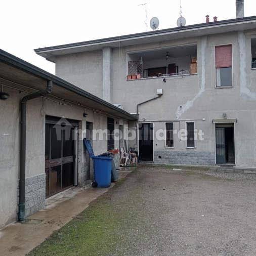 Apartamento de 2 dormitorios en Dairago, Italy No. 294946