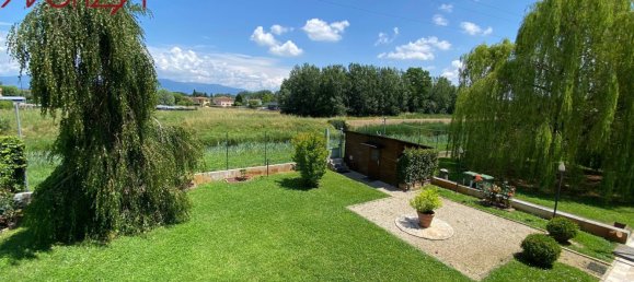 Вилла с 10 комнатами в Лукка, Италия № 82604 2