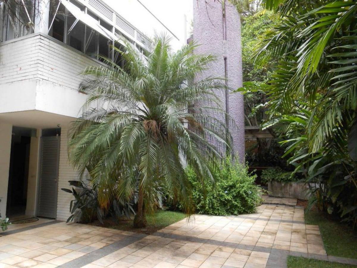 Casa de 3 dormitorios en Sao Paulo, Brazil No. 489860