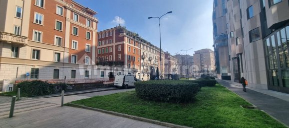 1 bedroom Apartment in Milan, Italy No. 381257 9