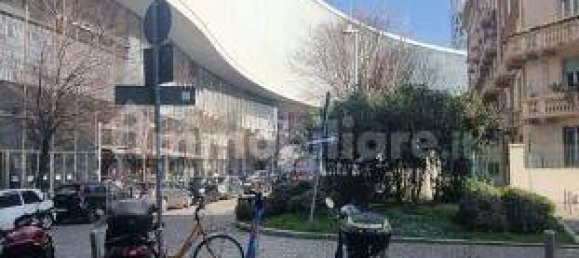 1 bedroom Apartment in Milan, Italy No. 381257 8