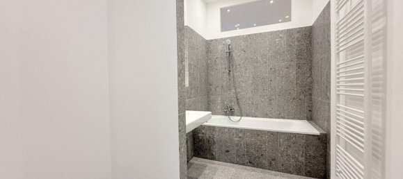 3 rooms Apartment in Alsergrund, Austria No. 184799 5