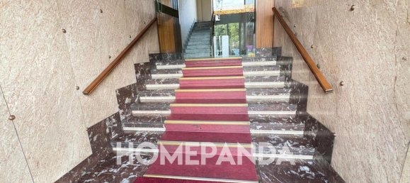 Apartamento de 3 habitaciónes en Turin, Italy No. 104608 2