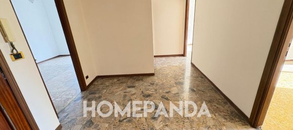 Apartamento de 3 habitaciónes en Turin, Italy No. 104608 6