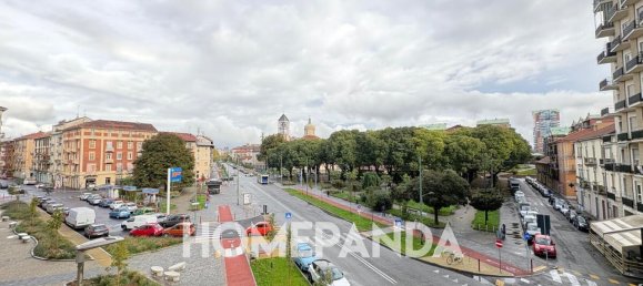 Apartamento de 3 habitaciónes en Turin, Italy No. 104608 3