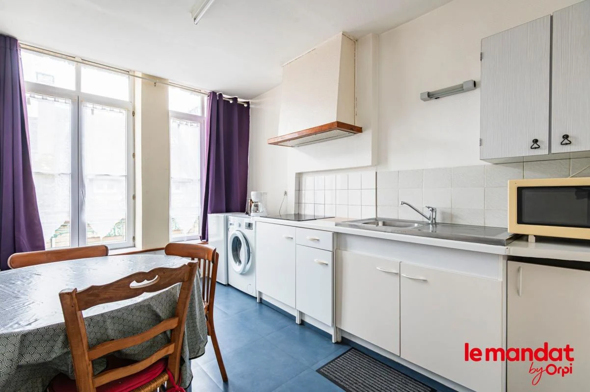 5-Zimmer Gebäude in Charleville-Mezieres, France, Nr. 352364