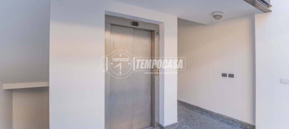 1 bedroom Apartment in Milan, Italy No. 319915 14