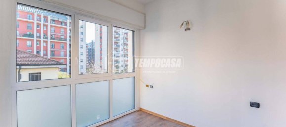 1 bedroom Apartment in Milan, Italy No. 319915 7