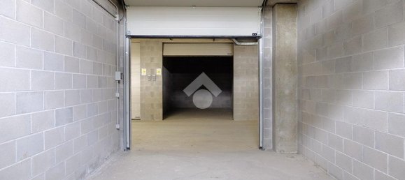 1 room Garage in Pomigliano d'Arco, Italy No. 1937 12