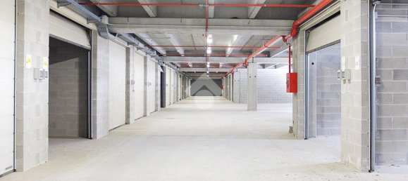 1 room Garage in Pomigliano d'Arco, Italy No. 1937 4