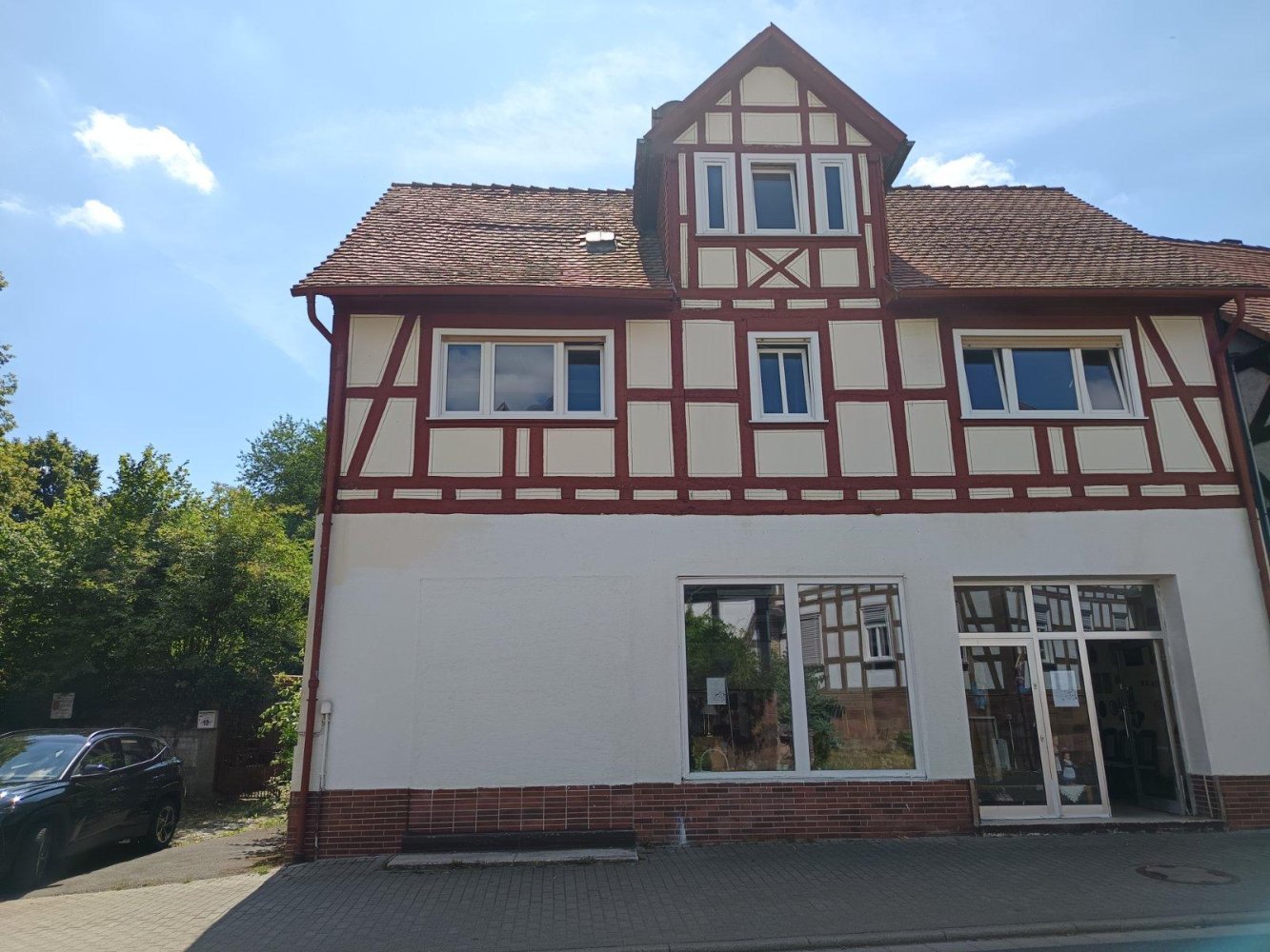 10 chambres Bâtiment à Marburg-Biedenkopf, Germany No. 270885