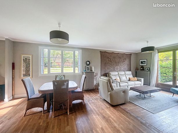 4 bedrooms House in Brunoy, France No. 277929