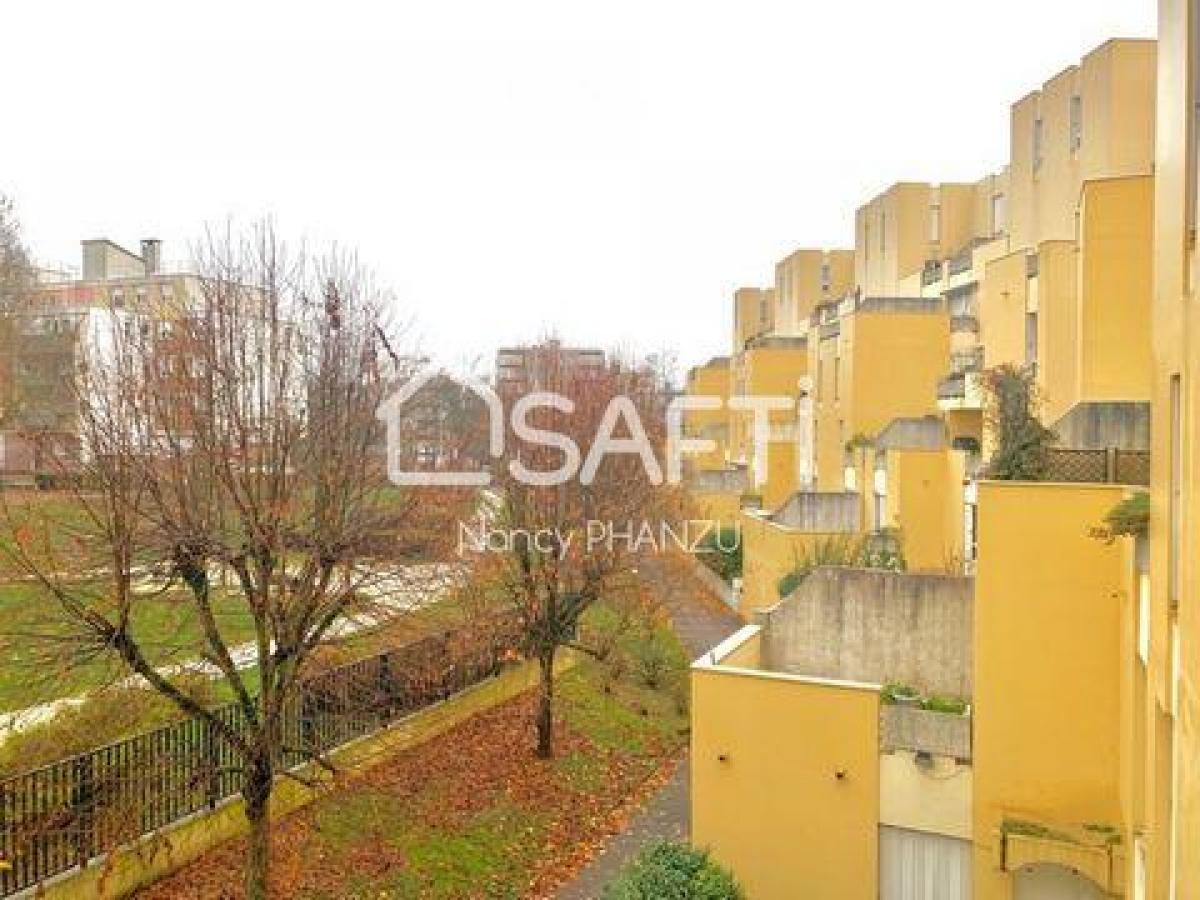 Квартира с 2 спальнями в Нуази-ле-Гран, Франция № 30749