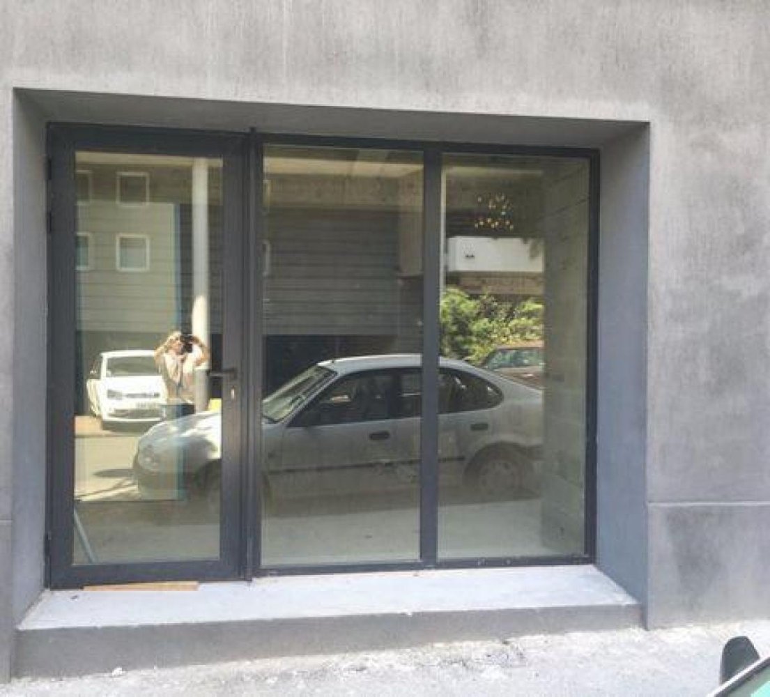 Fábrica en Marseille, France 46 m² No. 17794