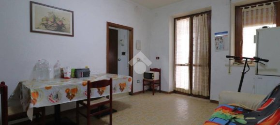 2 bedrooms House in Marmirolo, Italy No. 16704 4