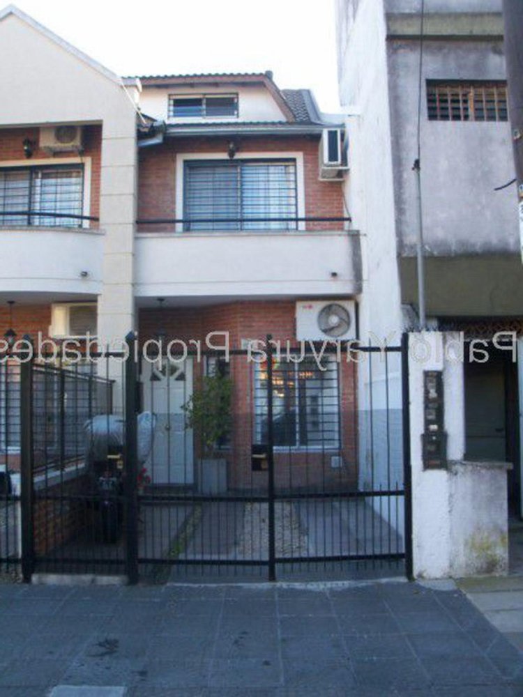 3 bedrooms Apartment in Tres de Febrero, Argentina No. 10892