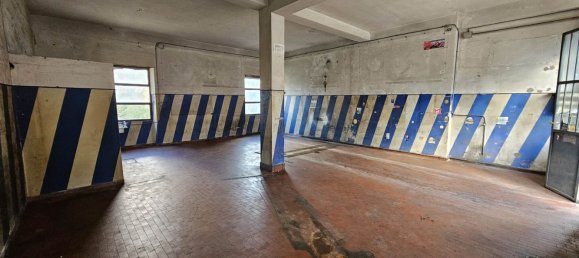 87m² Commercial property in San Severino Marche, Italy No. 87450 4