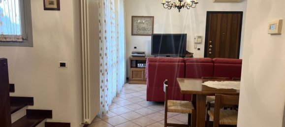 3 Schlafzimmer Doppelhaus in Soliera, Italy, Nr. 320433 3