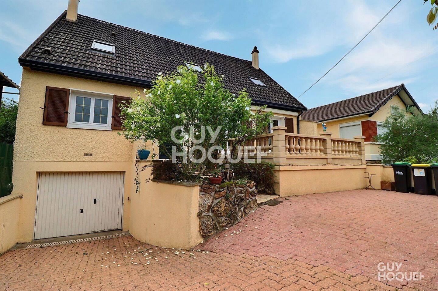 5 bedrooms House in Sainte-Genevieve-des-Bois, France No. 323147