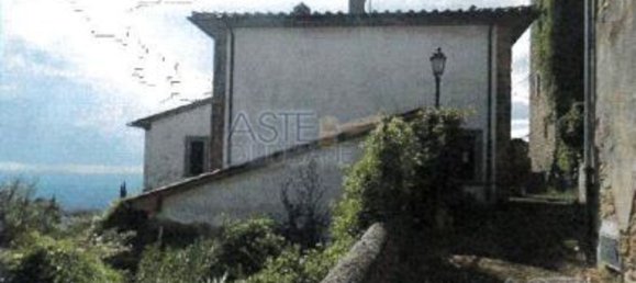 7 rooms Apartment in Lamporecchio, Italy No. 40736 9