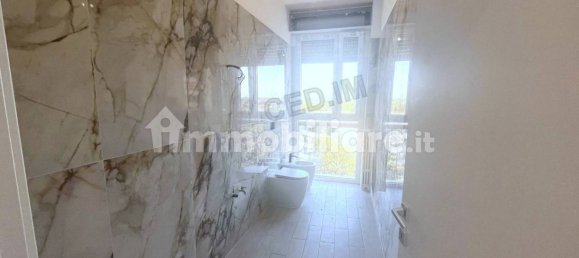 Квартира с 2 спальнями в Ро, Италия № 262329 17