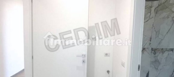 Квартира с 2 спальнями в Ро, Италия № 262329 14