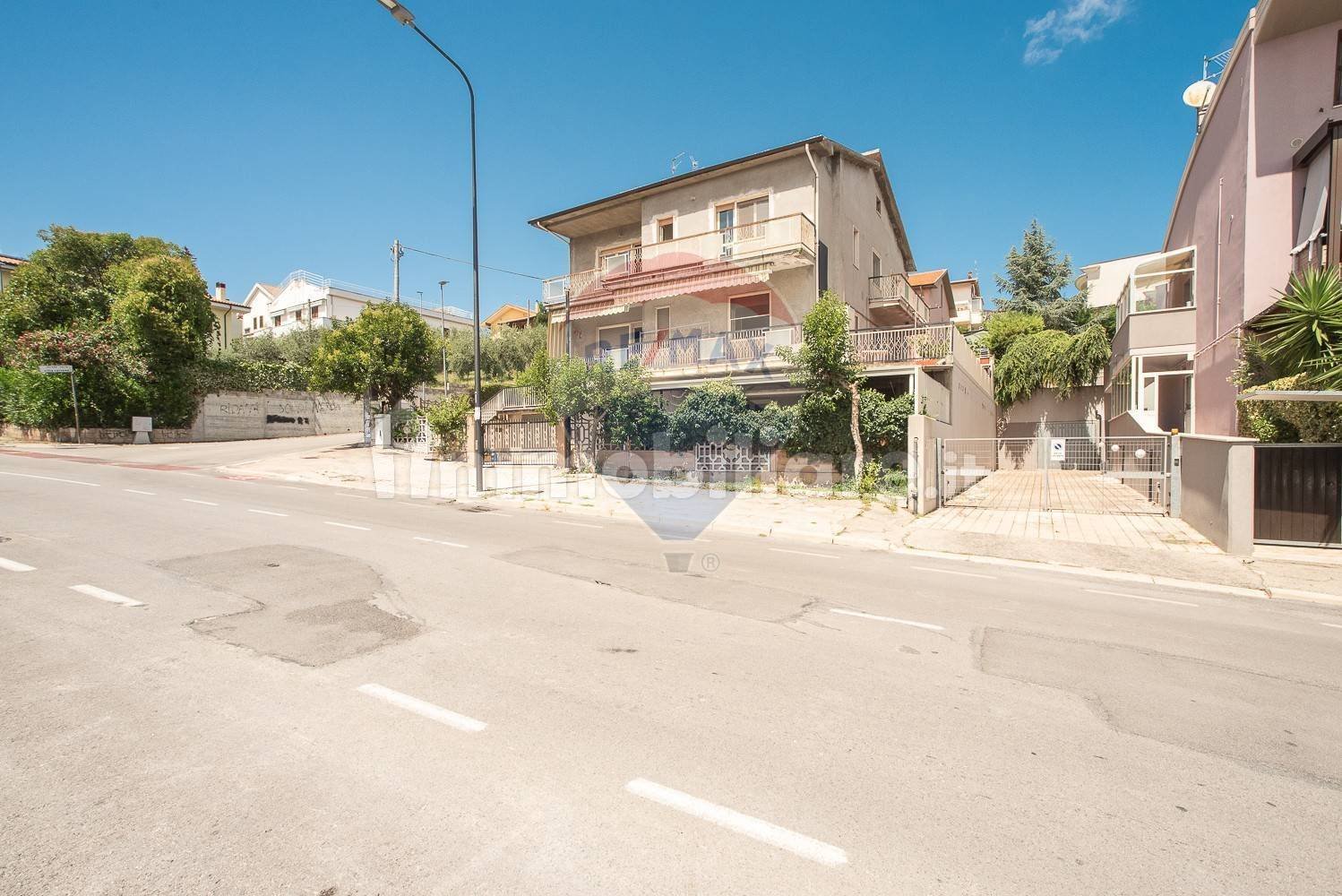 Apartamento T3 em Pescara, Italy N.º 302396