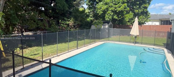 3 dormitorios villa en venta en Miami, Miami-Dade, Florida, USA № 614250 6