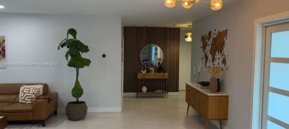 3 dormitorios villa en venta en Miami, Miami-Dade, Florida, USA № 614250 7