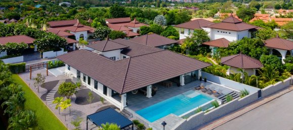 5 bedrooms Villa in Hua Hin, Thailand No. 4259 12