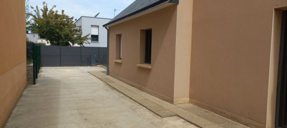 Casa de 5 divisões em Saint-Berthevin, France N.º 316045 6