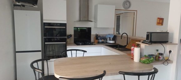 Casa de 5 divisões em Saint-Berthevin, France N.º 316045 3