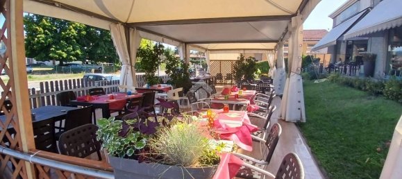 120m² Commercial property in Felino, Italy No. 332585 9