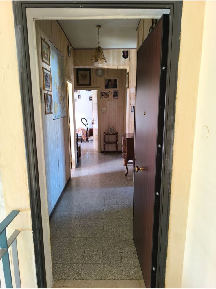 3 bedrooms Apartment in Messina, Italy No. 332192