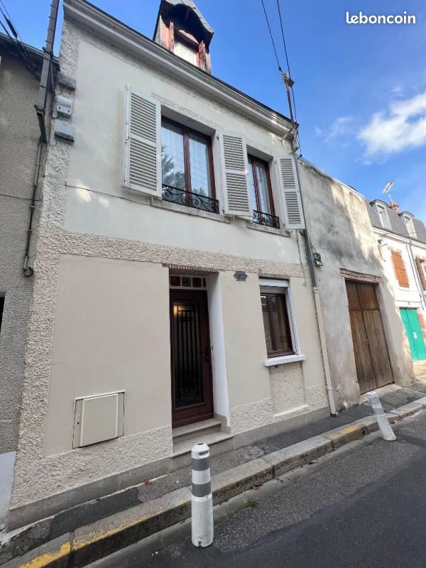 3 chambres Maison de ville à Orléans, France No. 53173