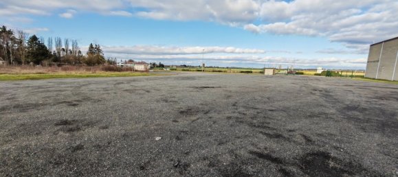 Propriété commerciale à Tricot, France 8000m² No. 254658 2