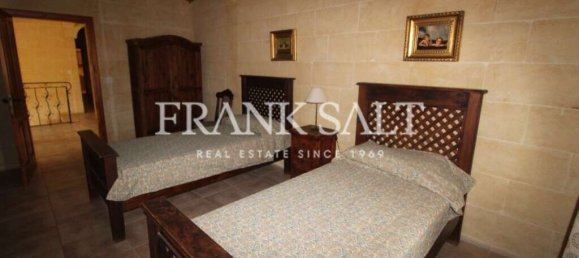 Casa de 5 dormitorios en Gharb, Malta No. 5884 10