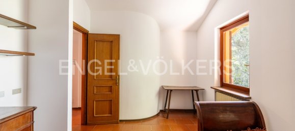 4 bedrooms Villa in Pella, Italy No. 281464 8